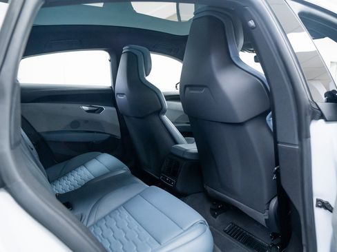 Used 2022 Audi e-tron GT Prestige w/ Prestige Package image 23