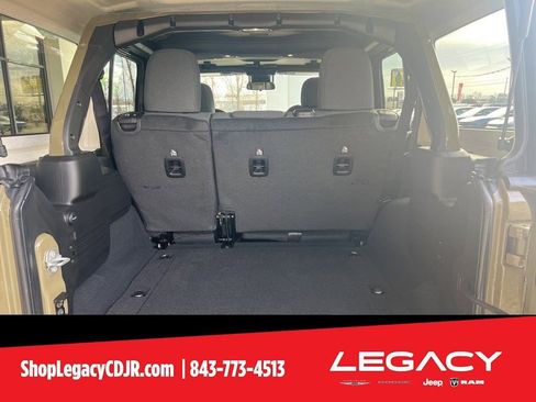 New 2025 Jeep Wrangler Rubicon image 9