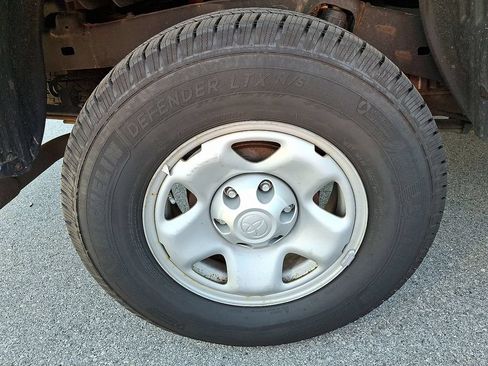Used 2022 Toyota Tacoma SR RWD image 7