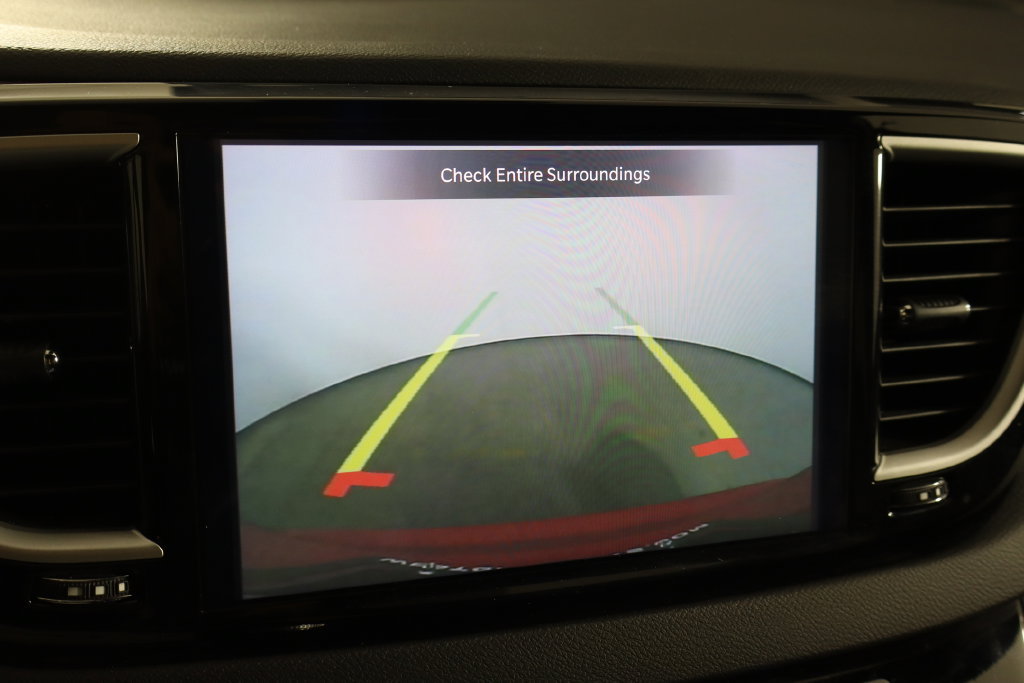 Used 2025 Chrysler Pacifica Select FWD image 40