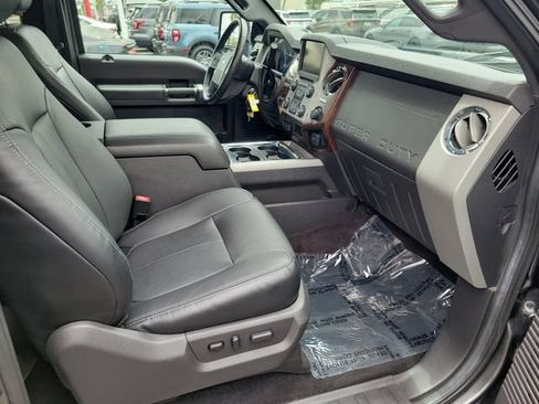 Used 2016 Ford F250 Lariat RWD image 16