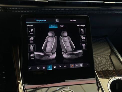 New 2026 Cadillac Escalade ESV Luxury AWD/4WD image 32