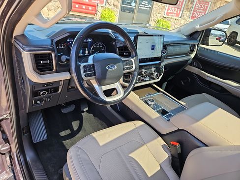 Used 2024 Ford Expedition Max Limited RWD image 12