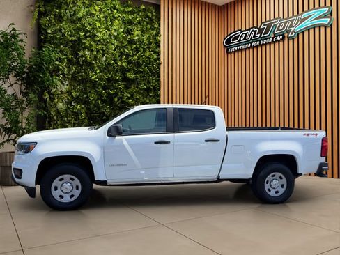 Used 2017 Chevrolet Colorado W/T AWD/4WD image 2