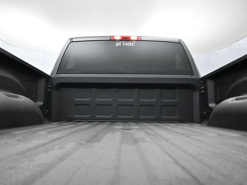 Used 2018 RAM 2500 Tradesman w/ Chrome Appearance Group AWD/4WD image 7