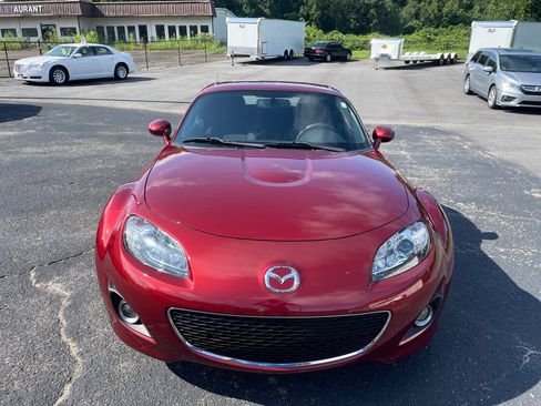 Used 2009 MAZDA MX-5 Miata Touring w/ Suspension Pkg RWD image 9