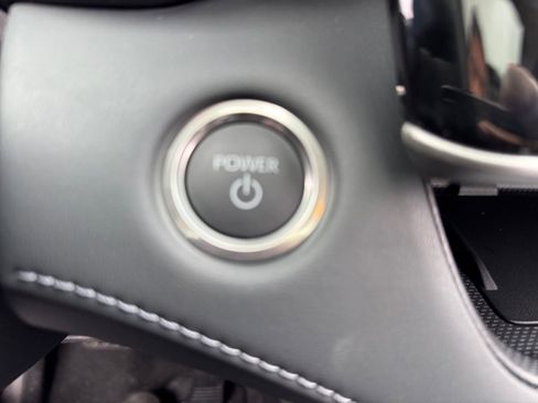 New 2026 Toyota Highlander XLE image 23