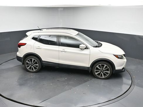 Used 2017 Nissan Rogue Sport SL image 22