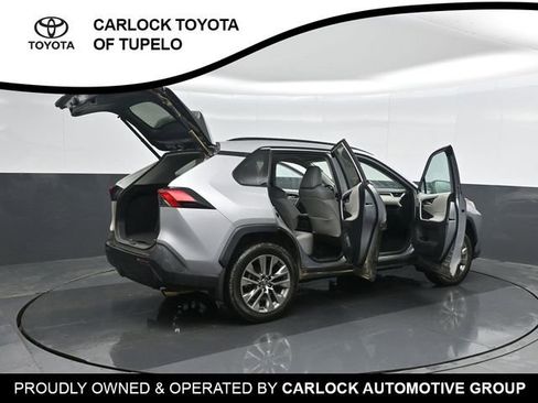 Used 2019 Toyota RAV4 XLE Premium image 36