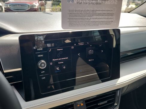 Certified 2025 Volkswagen Taos S FWD image 21