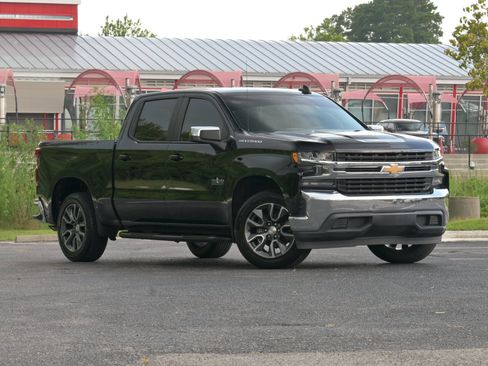 Used 2020 Chevrolet Silverado 1500 LT w/ Texas Edition RWD image 2