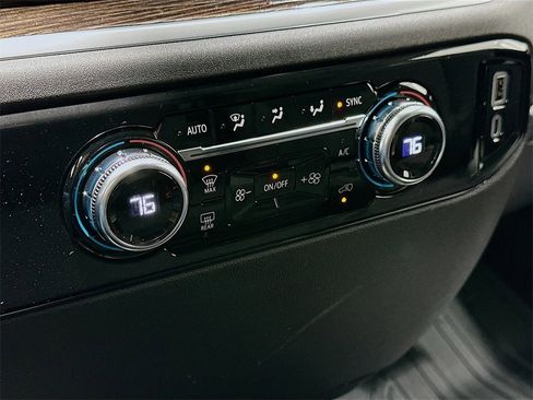 New 2026 GMC Sierra 3500 SLE w/ Preferred Package image 16