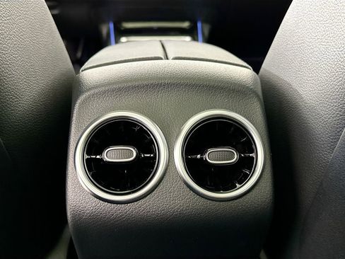 Certified 2025 Mercedes-Benz GLA 250 image 23