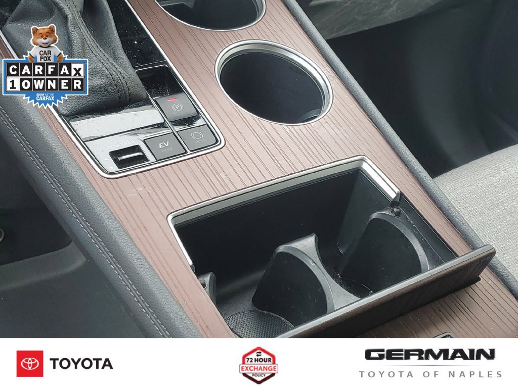 Used 2024 Toyota Sienna LE FWD image 33