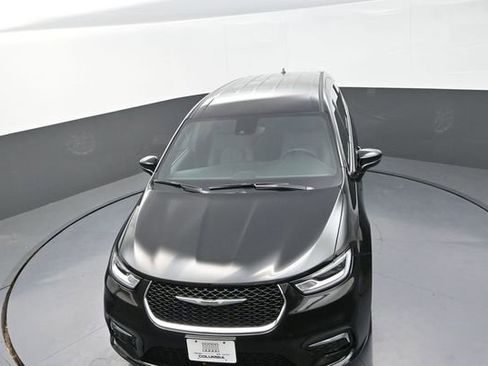 New 2026 Chrysler Pacifica Select image 11