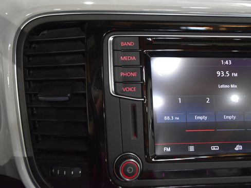 Used 2017 Volkswagen Beetle 1.8T SEL image 29