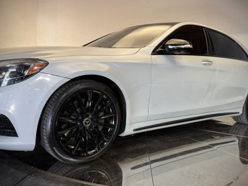 Used 2016 Mercedes-Benz S 550 Sedan image 32