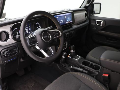 Used 2024 Jeep Wrangler Unlimited Sahara AWD/4WD image 14