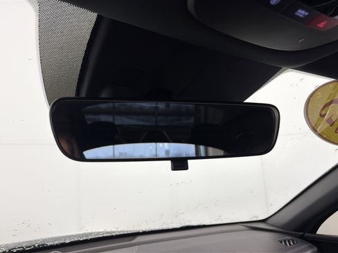 Used 2023 Kia K5 GT-Line image 32