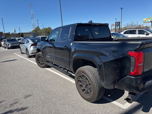 Used 2024 Toyota Tacoma 2WD Double Cab image 6