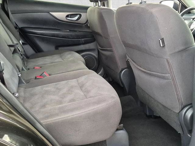 Used 2016 Nissan Rogue S FWD image 26