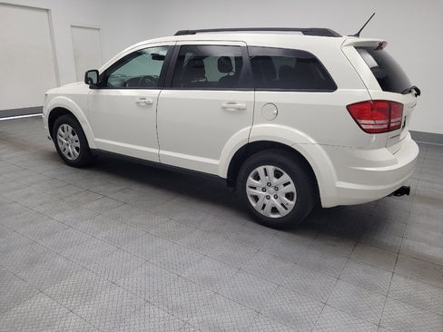 Used 2018 Dodge Journey SE FWD image 3