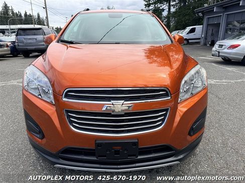 Used 2015 Chevrolet Trax LT w/ LT Plus Package FWD image 2