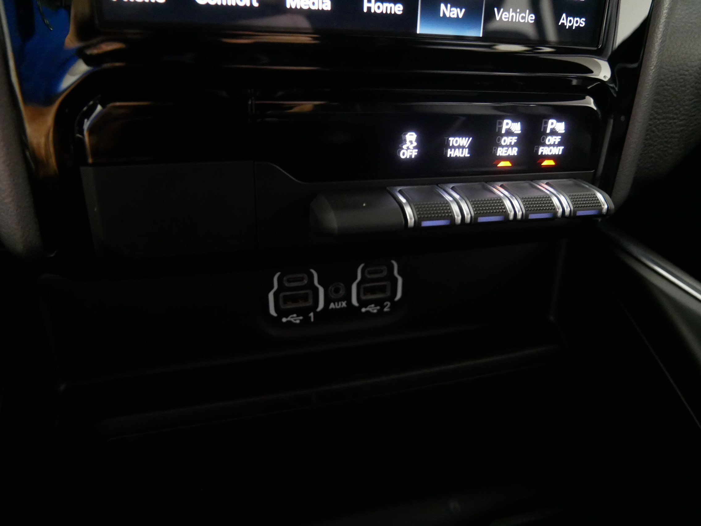 Used 2023 RAM 1500 Laramie AWD/4WD image 29