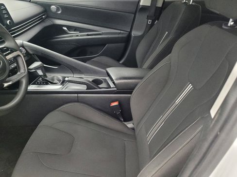 Used 2021 Hyundai Elantra SEL FWD image 17