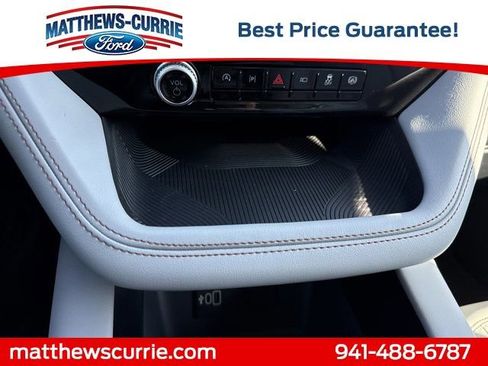 New 2026 Ford Explorer Active w/ Active Comfort Package image 21
