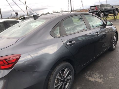 Used 2024 Kia Forte LXS image 6