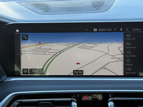 Used 2022 BMW X7 M50i image 32