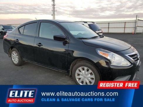 Used 2018 Nissan Versa S Plus image 7
