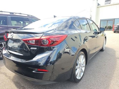Used 2017 MAZDA MAZDA3 Grand Touring w/ Premium Equipment Package FWD image 3