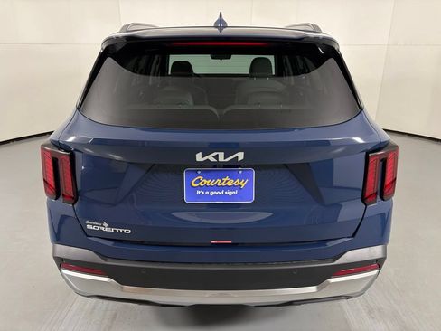 New 2026 Kia Sorento S w/ S Panoramic Sunroof Package FWD image 7