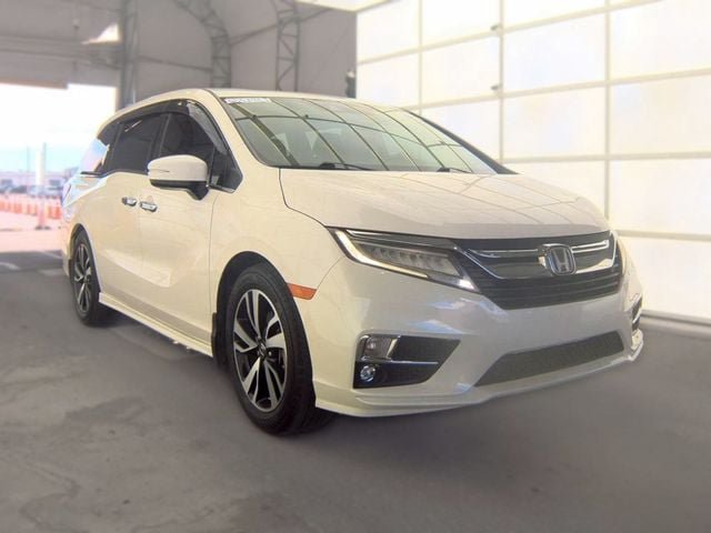 Used 2018 Honda Odyssey Elite image 2