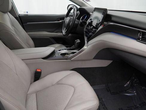 Used 2023 Toyota Camry XLE image 48