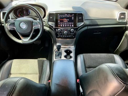 Used 2021 Jeep Grand Cherokee Laredo X image 34