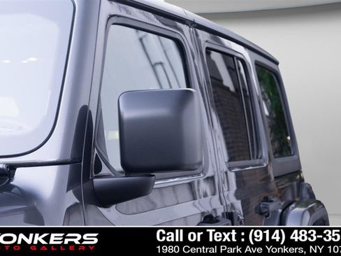 Used 2023 Jeep Wrangler Unlimited Rubicon w/ Safety Group image 28
