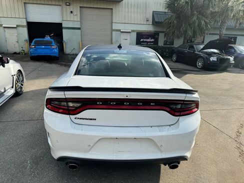 Used 2018 Dodge Charger R/T image 5