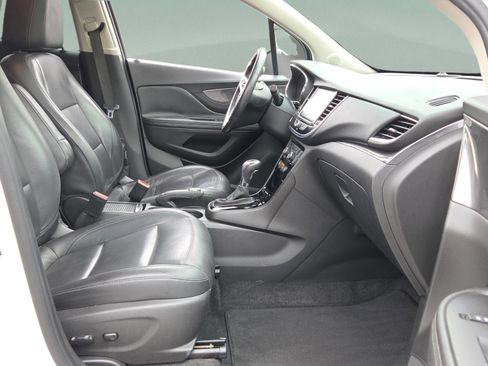 Used 2018 Buick Encore Essence FWD image 15