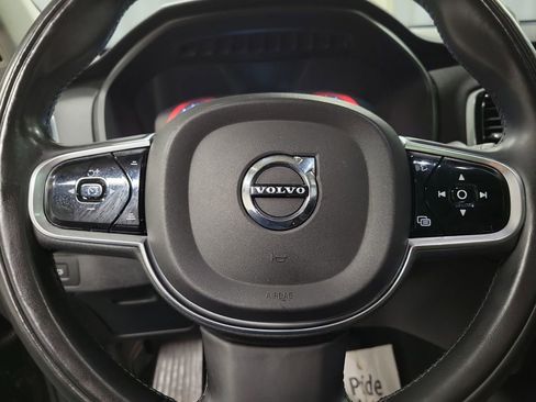 Used 2016 Volvo XC90 T6 Momentum w/ Momentum Plus Package image 20