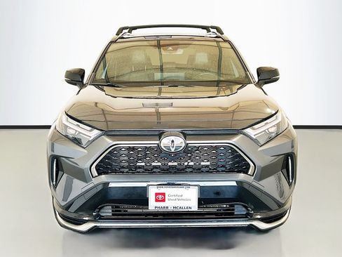 Used 2025 Toyota RAV4 XSE AWD/4WD image 2