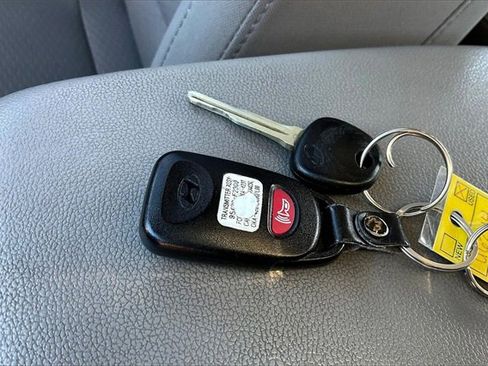 Used 2019 Hyundai Elantra SE image 10