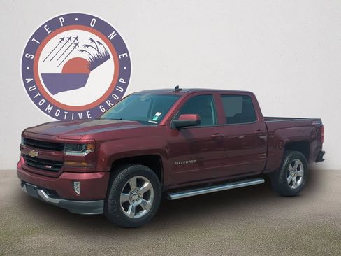Used 2017 Chevrolet Silverado 1500 LT w/ All Star Edition AWD/4WD image 1