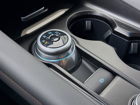 New 2025 Ford Explorer Active w/ Active Comfort Package image 18