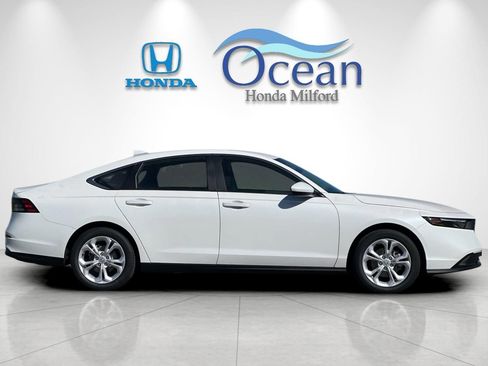 New 2025 Honda Accord LX image 6