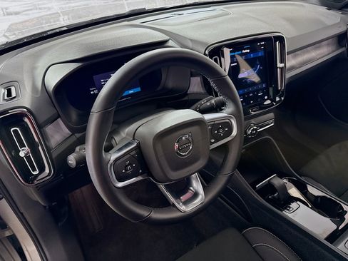 Used 2023 Volvo C40 P8 Recharge Ultimate image 24
