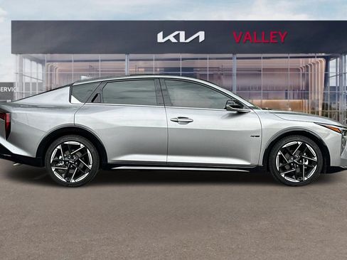 Used 2025 Kia K4 GT-Line w/ GT-Line Premium Package FWD image 3