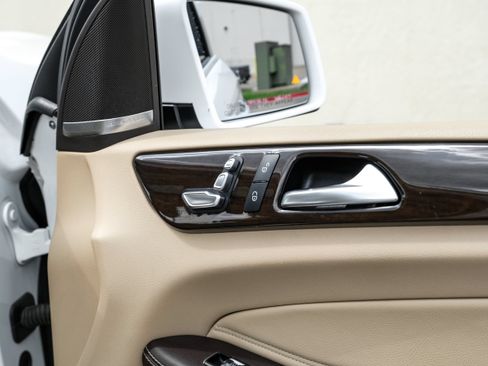 Used 2018 Mercedes-Benz GLE 350 w/ Premium 1 Package image 42
